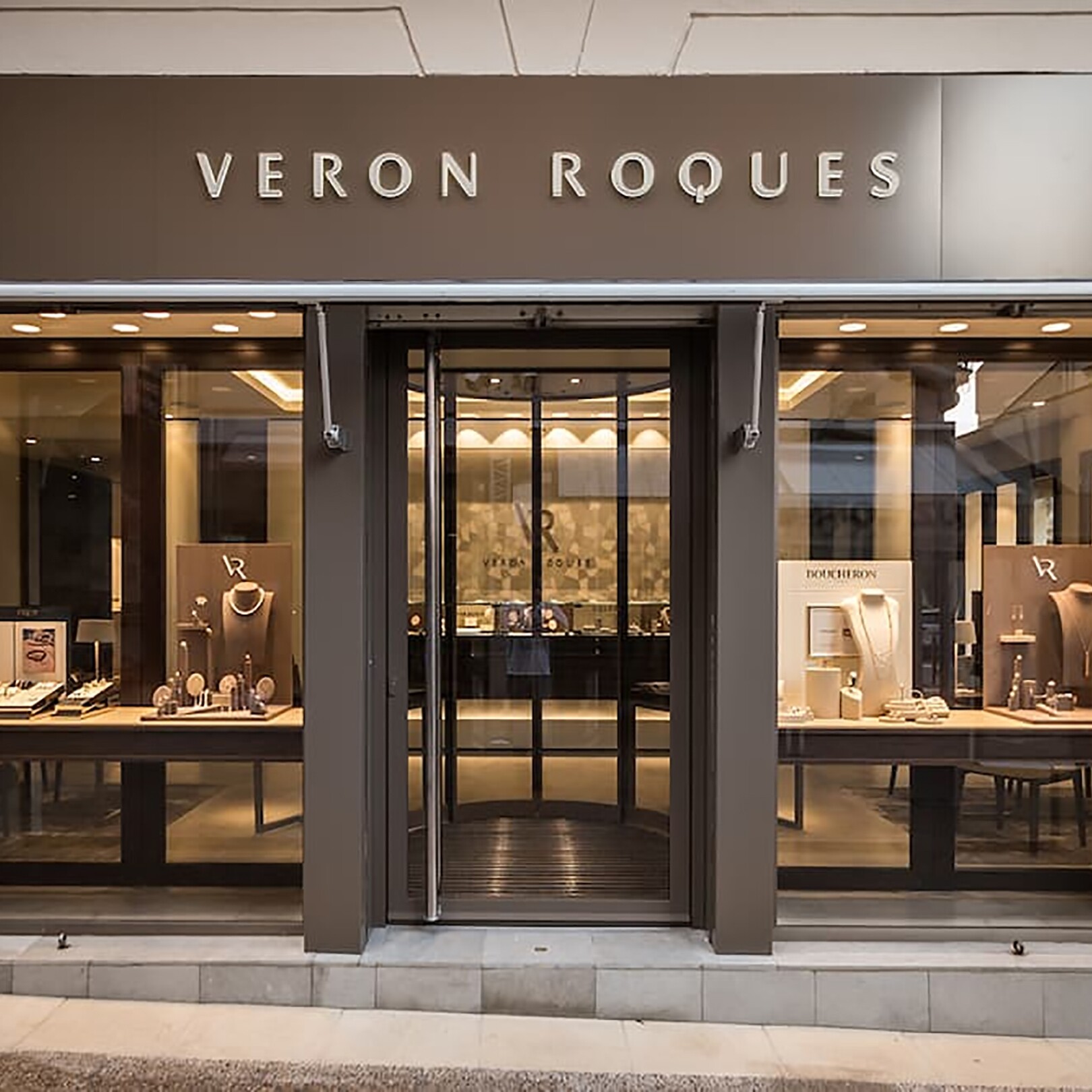 La Boutique - Veron Roques La Boutique - Veron Roques